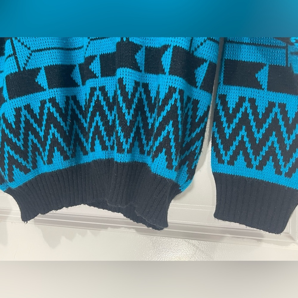 Vintage Geometric Retro Blue and Black Mens Crewneck Pullover Sweater Sz Large - Picture 4 of 10